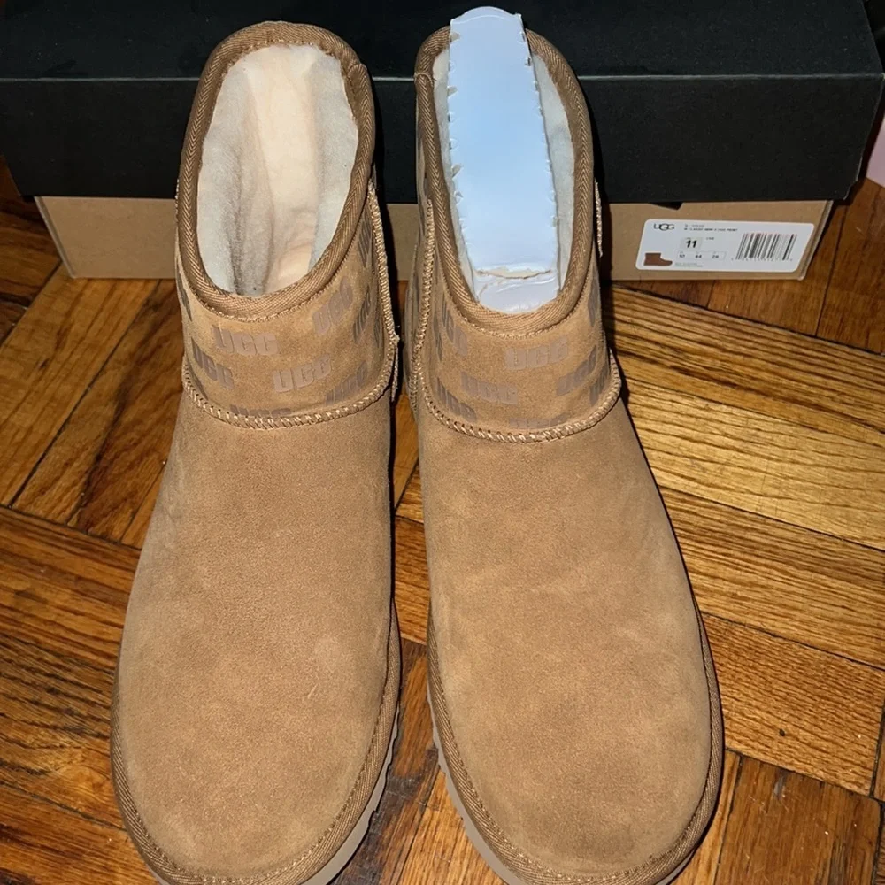 NIB UGG classic mini II UGg print boots men’s size: 11